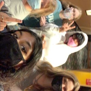 Meet your Posher, Caleigh